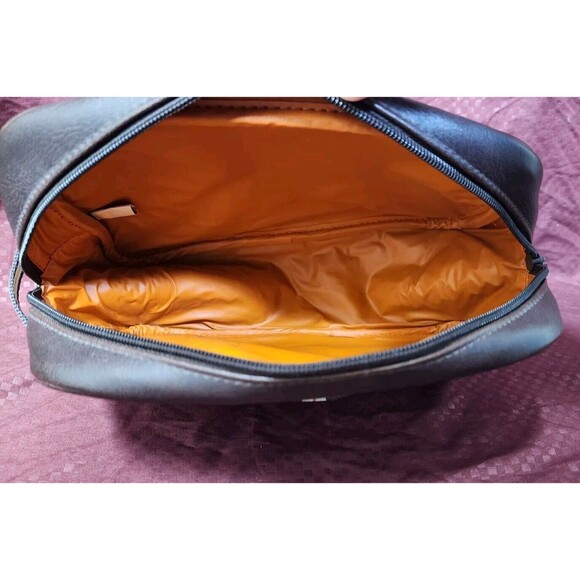 ARAMIS Distinguished Traveler Brown Faux Leather Zip Toiletry Travel Bag - Picture 6 of 6